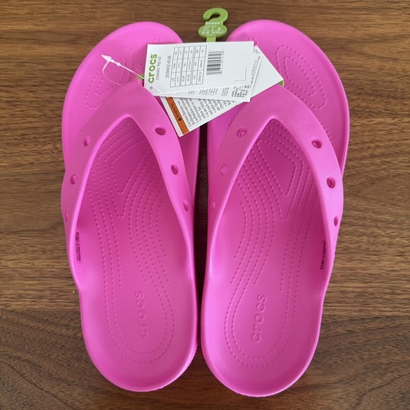 CROCS Shoes - Bright Fushia Pink Crocs Classic Flip Flops Iconic Comfort W 13 / M 11 NWT
